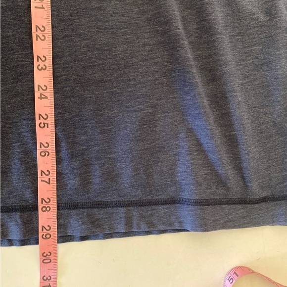 Lululemon || V-Neck Short Sleeve T-shirt Tee Heathered Navy Blue L / XL - Picture 5 of 5